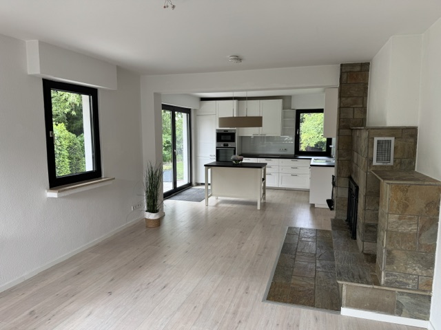 Wohnzimmer/K�che Einfamilienhaus D�sseldorf